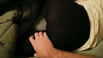 Воспользовался спящий пьяной девушкой порно видео